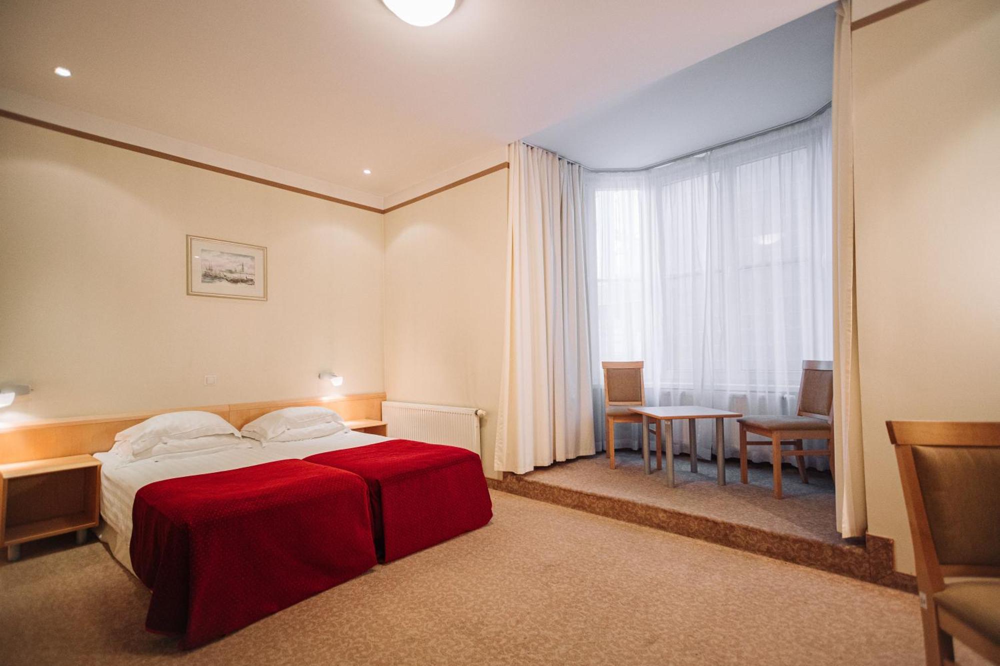 Rixwell Viru Square Hotel Tallinn Exterior photo